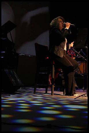 20100129054737-adrienzita1.jpg